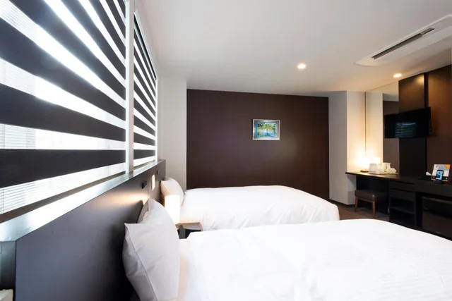 Semi Room, Triple, 3 Semi Double Beds، Hotel Kojan 1/2
