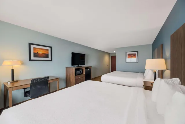 غرفة بسريرين كينج لذوي الإعاقة، Best Western South Plains Inn & Suites 2/10