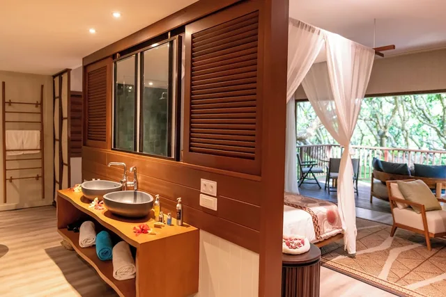 بنغل فاخر بسرير كينج بإطلالة على الحديقة، InterContinental Lifou Wadra Bay Resort by IHG 5/5