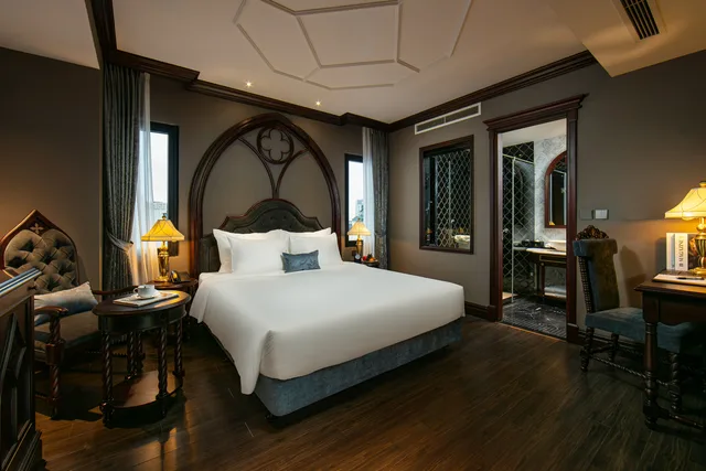 غرفة ديلوكس بسرير مزدوج، Le Chanvre Hanoi Hotel & Spa 2/3