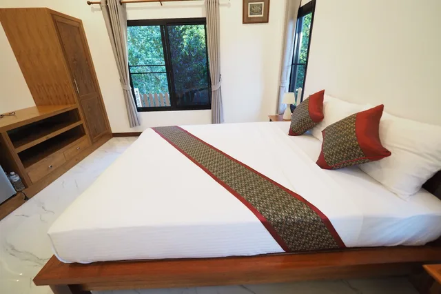 غرفة عائلية بسريرين كوين بإطلالة على الحديقة بشرفة بغرفتي نوم، Chanapah Residence 1/7