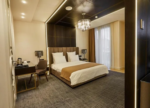 Luxury, King Bed, Aghababyan S Hotel 3/9
