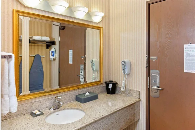 شقة بسرير كينج، La Quinta Inn Suites By Wyndham Stevens Point 1/1