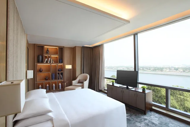 Diplomat, Spa, Suite, King Bed، Hyatt Regency Ahmedabad 1/4