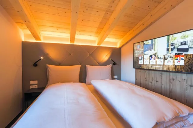 3 Bedrooms, Penthouse Suite, Sauna، Avenida Panorama Suites Kaprun 1/10