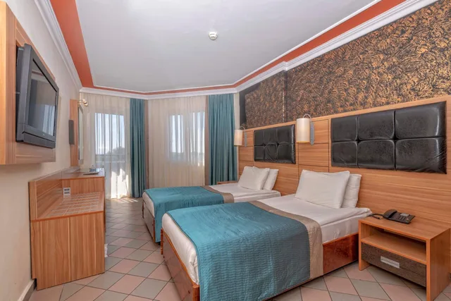 غرفة قياسية ثلاثية، Armas Kaplan Paradise Hotel 5/10