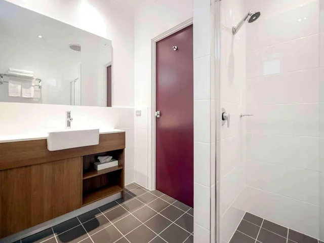 غرفة بسريرين كوين، Grosvenor Hotel Adelaide 3/3
