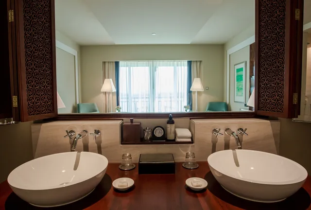 Lagoon, Beach, Twin Beds، Park Hyatt Dubai Hotel 2/5