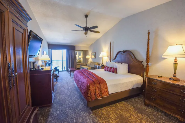 Standard, King Bed, Courtyard Area، Best Western Plus Dockside Waterfront Inn 4/7