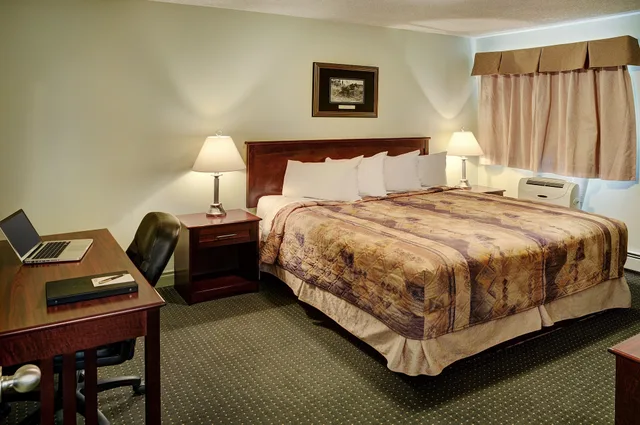 غرفة بسرير كوين، NOVA INN EDSON 2/3