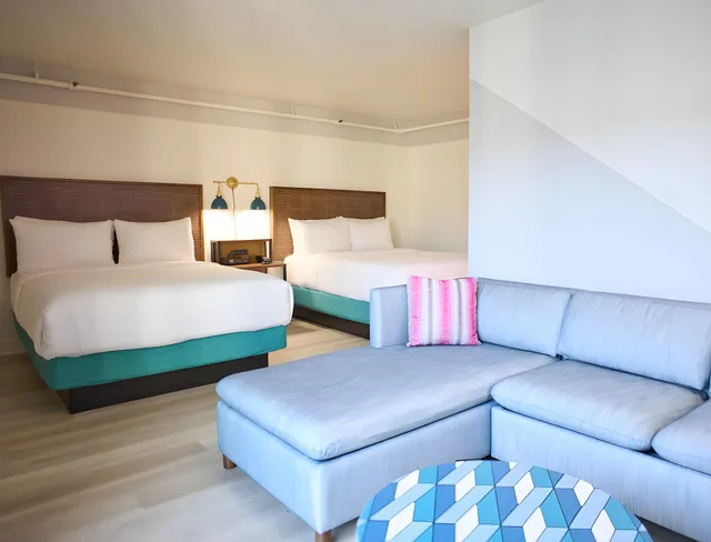غرفة تنفيذية بسرير مزدوج، SoMa House 1/1