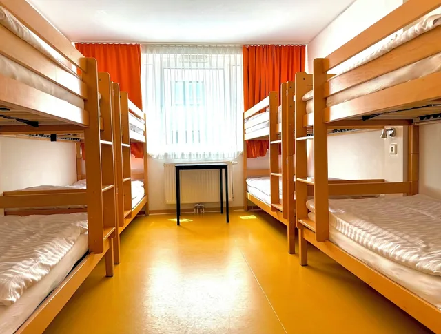 سكن مشترك مختلط بثمانية أسرّة، A T Holiday Hostel Wien 2/4