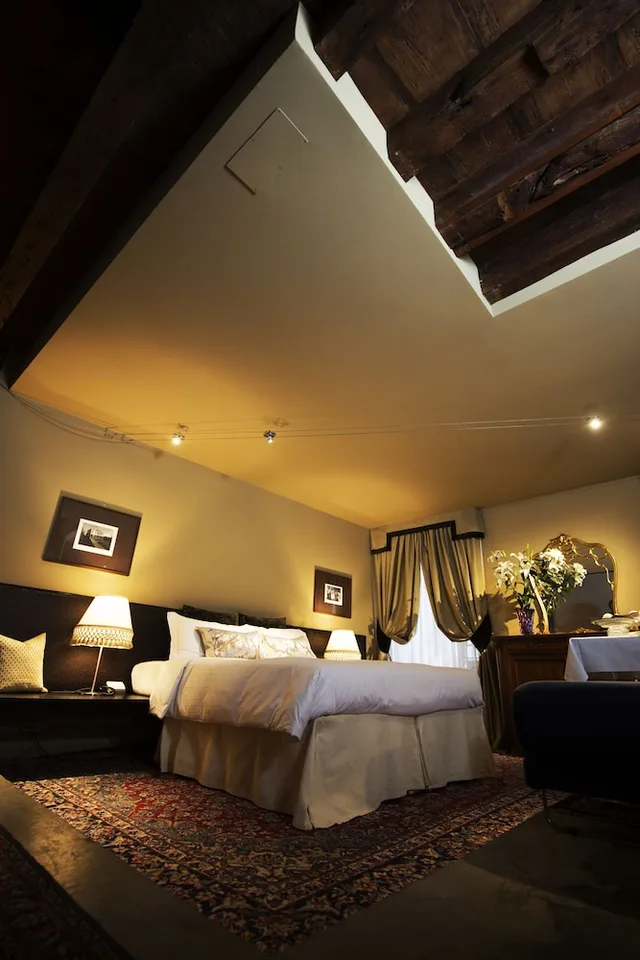 غرفة عائلية ثلاثية بسرير كوين وسرير فردي، Avogaria Locanda Restaurant 1/10