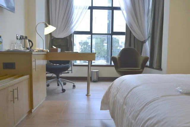 جناح جونيور بسرير كوين وسريرين منفصلين بغرفة نوم واحدة، La Maison Royale 2/5