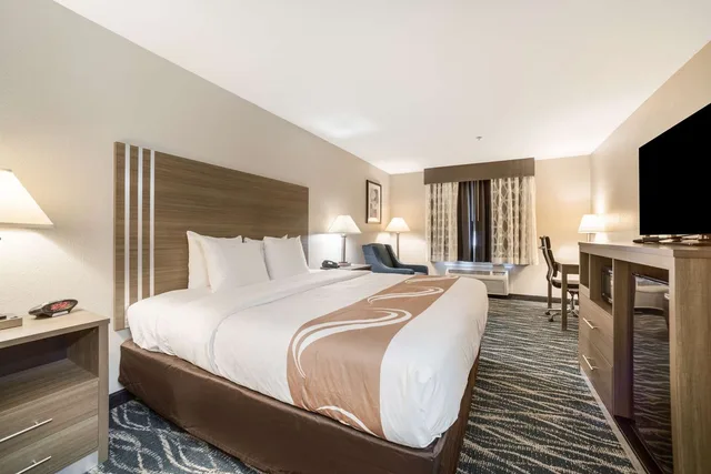 غرفة بسرير كينج، Quality Inn Effingham North 1/2