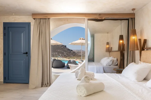 جناح جونيور بسرير مزدوج بإطلالة على البحر، Panormos Village Seaside Resort 2/6