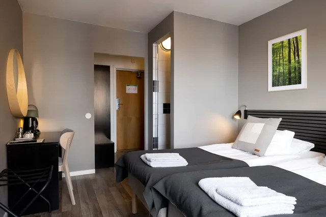 غرفة قياسية بسريرين منفصلين، Hotel Bishops Arms Mora 6/8