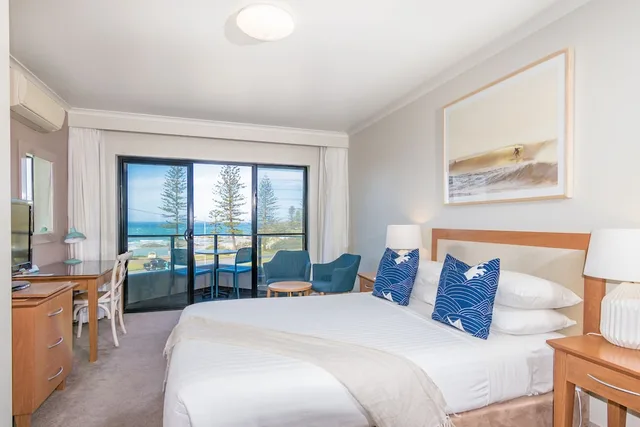 غرفة ديلوكس بسرير كينج بإطلالة على البحر، Ibis Styles Port Macquarie 1/6