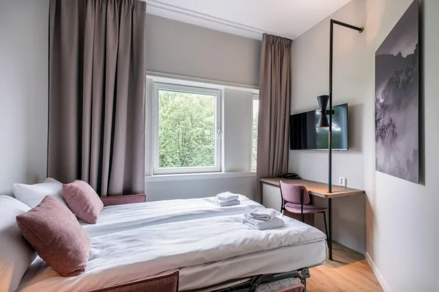 Deluxe, Multiple Beds، Quality Edvard Grieg Hotel 1/10