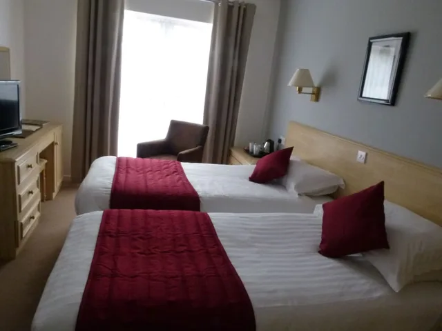 غرفة ثلاثية بسرير مزدوج وسرير فردي، Beachcombers Hotel 2/2