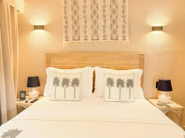 غرفة ديلوكس بسرير كوين بإطلالة على الحديقة، The Providence Hotel Boutique 8/9
