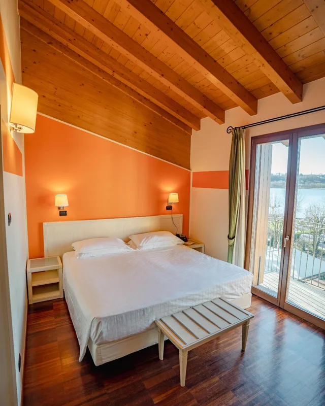 غرفة بسرير مزدوج أو سريرين منفصلين، Hotel Ristorante Vecchia Riva 4/10