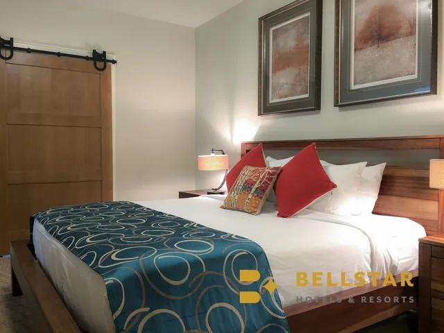 2 Bedrooms, Suite, King and Queen Bed, Grande Rockies Resort Bellstar Hotels Resorts 3/9