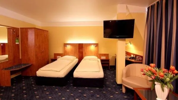 غرفة رباعية بسرير فردي، Hotel Astro 3/6