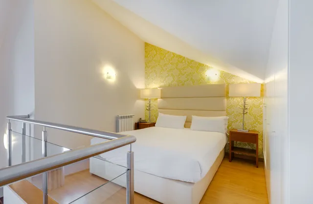 لوفت، Oca Vitoria Village 2/4
