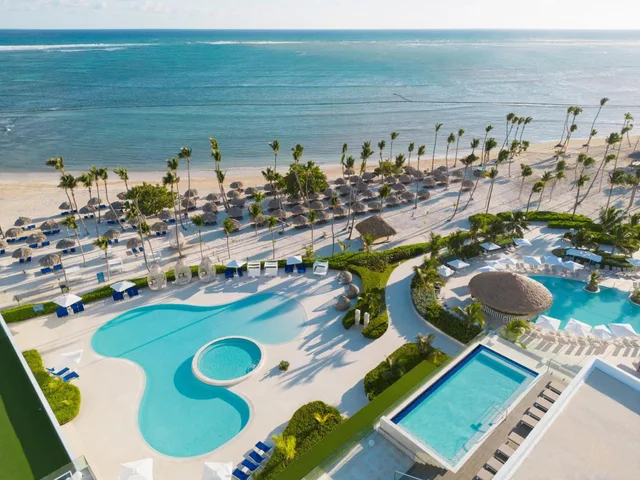 غرفة ديلوكس ثلاثية، Serenade Punta Cana Beach & Spa Resort 2/2