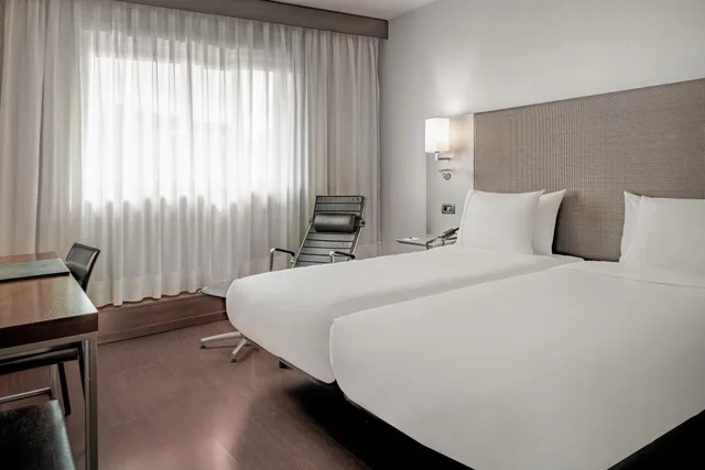 جناح جونيور بسريرين منفصلين مع أريكة، Ac Hotel Porto 1/3
