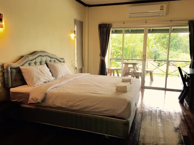 فيلا ديلوكس بسرير كينج بإطلالة على الحديقة، Be Fine Sabuy Hotel & Resort 1/3