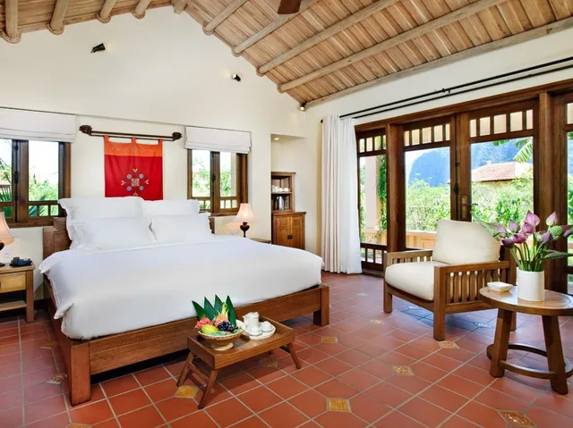 غرفة سوبيريور بسرير مزدوج أو سريرين منفصلين، Emeralda Ninh Binh Resort Spa 2/5