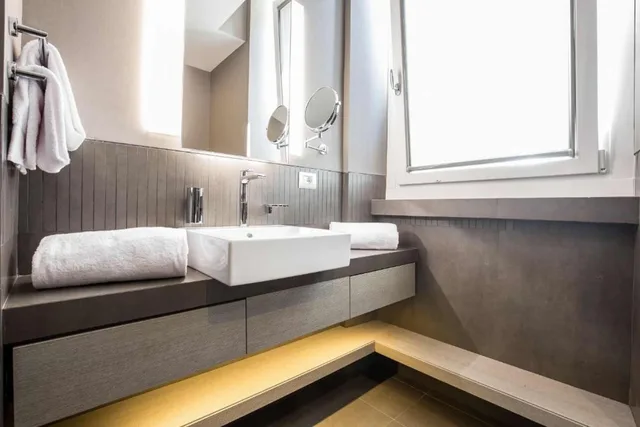 غرفة سوبيريور ثلاثية بسرير مزدوج مع أريكة، Orazio Palace Hotel 8/8