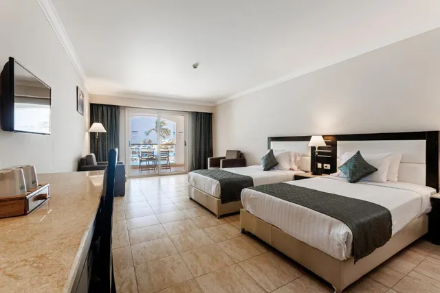 غرفة سوبيريور بسرير مزدوج، SUNRISE Alora Aqua Park Resort 1/1