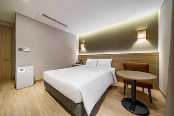 Business, Single, King Bed, Hotel Foret the Spa 2/2
