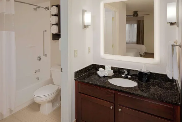 جناح بسرير كينج بغرفتي نوم، Homewood Suites by Hilton Minneapolis Mall of America 2/2