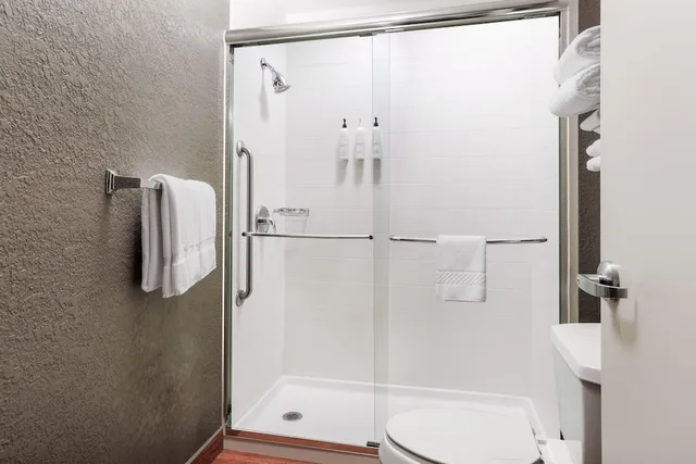 suite, multiple beds، Springhill Suites by Marriott Warwick 4/5
