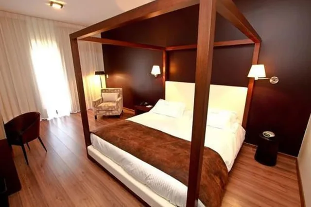 Master, 2 King Beds، Regency Park Hotel 3/4