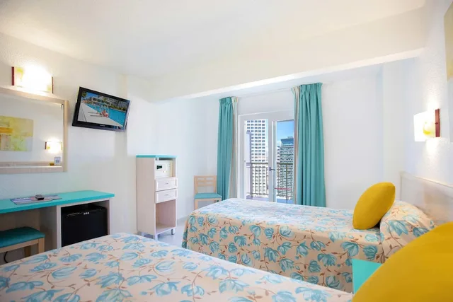 Room, Twin Beds, City View, Terrace, Servigroup Torre Dorada 7/10