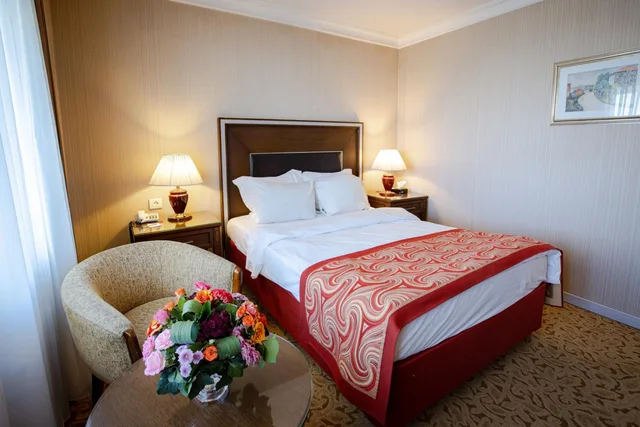 غرفة سوبيريور بسرير كوين، Buyukhanli Park Hotel And Residence 2/2