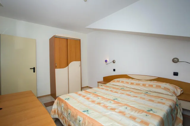 شقة بإطلالة على البحر بغرفتي نوم، Royal Bay 3/10