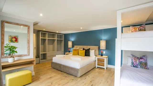 غرفة ديلوكس بسرير كينج، Hout & About Guest House 2/5