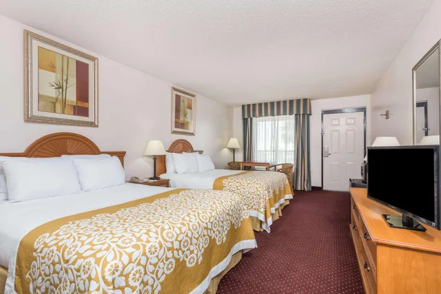 غرفة بسريرين كوين، Days Inn by Wyndham Chiefland 1/1