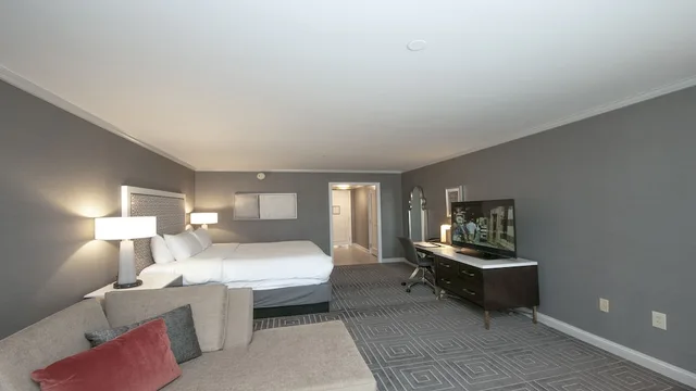 غرفة كلاسيكية بسرير كينج لذوي الإعاقة، InterContinental Kansas City at the Plaza 4/6