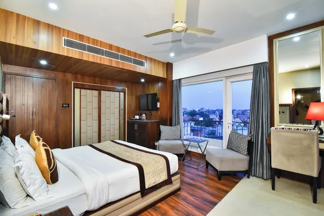 K L, Suite, King Bed، Hotel Sawera Grand 2/6