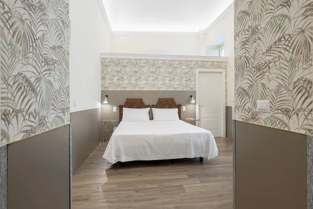 غرفة كومفورت رباعية بسرير مزدوج مع أريكة، Hotel Roma E Rocca Cavour 5/8