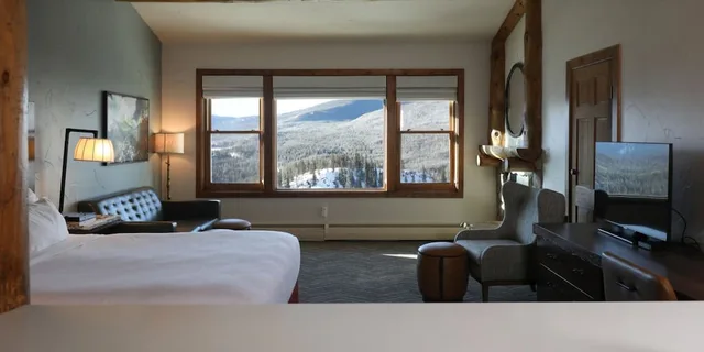 جناح بسرير كينج بإطلالة على الجبل، The Lodge at Breckenridge 5/10