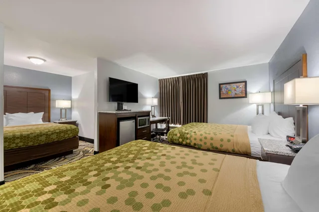 غرفة بسريرين كوين، Econo Lodge Shelbyville North 1/6