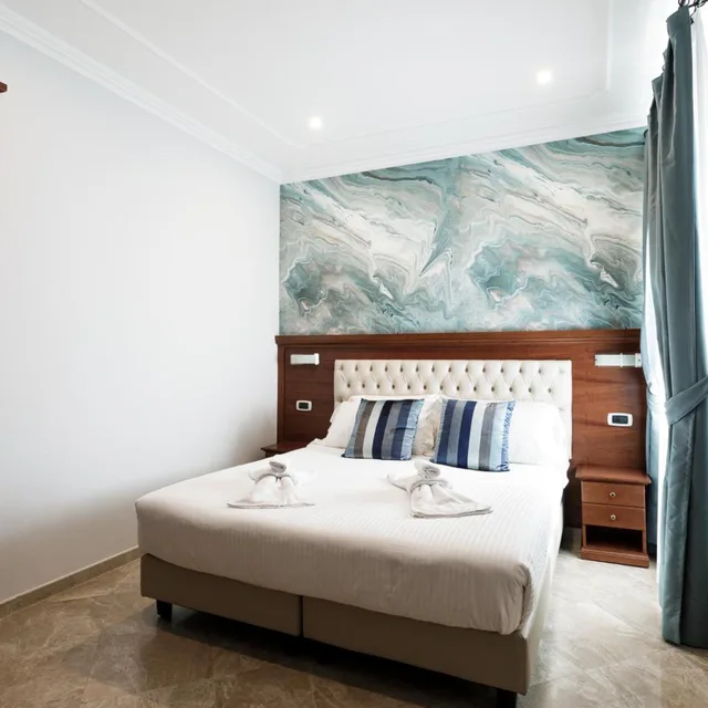 جناح بشرفة، Esposizione Luxury Rome 8/10